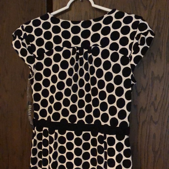 Women’s dress - Picture 3 of 6